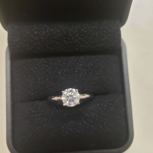 14kt Gold 1ct Diamond Solitaire Engagement Ring - Size 6